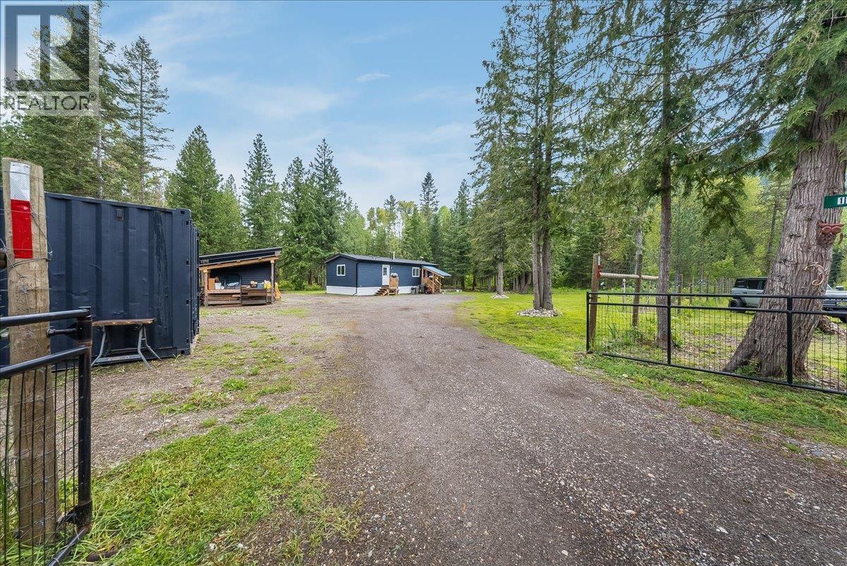 118 Liness Road, Salmo, British Columbia  V0G 1Z0 - Photo 10 - 10388127