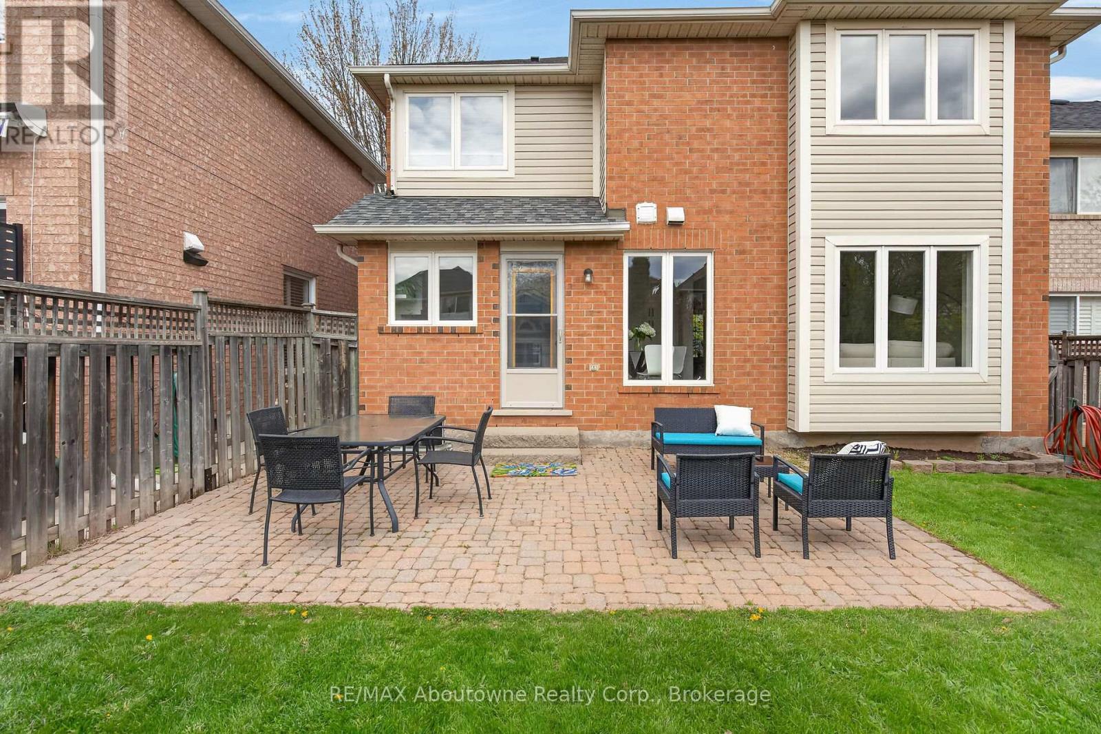 2385 Guildstone Crescent, Oakville, Ontario  L6M 3Y8 - Photo 33 - W13086234