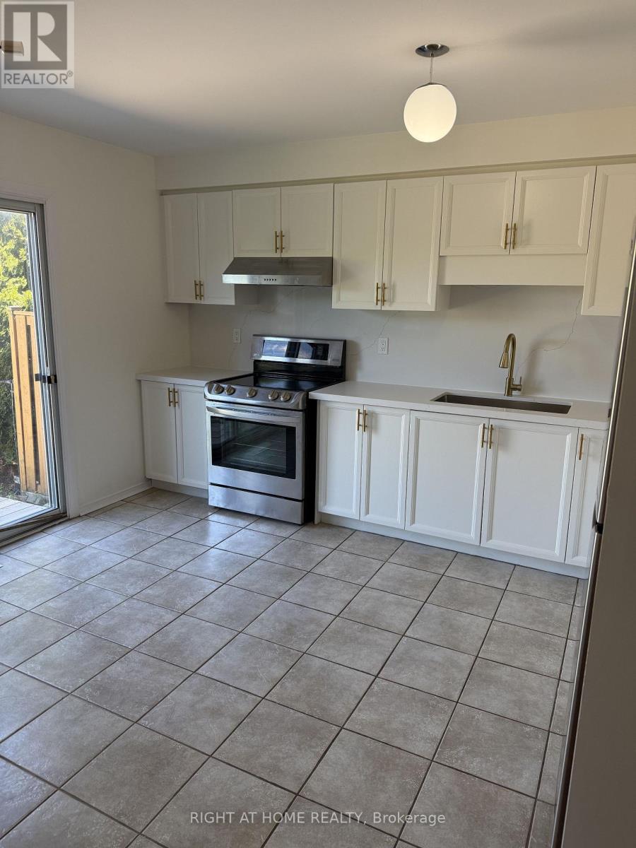 1566 Arcadia Square, Pickering, Ontario  L1V 6W6 - Photo 10 - E13160196