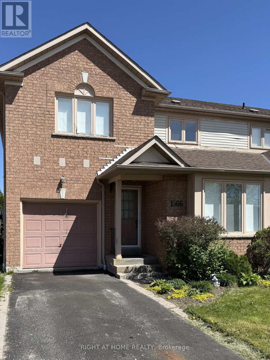 1566 Arcadia Square, Pickering, Ontario  L1V 6W6 - Photo 2 - E13160196