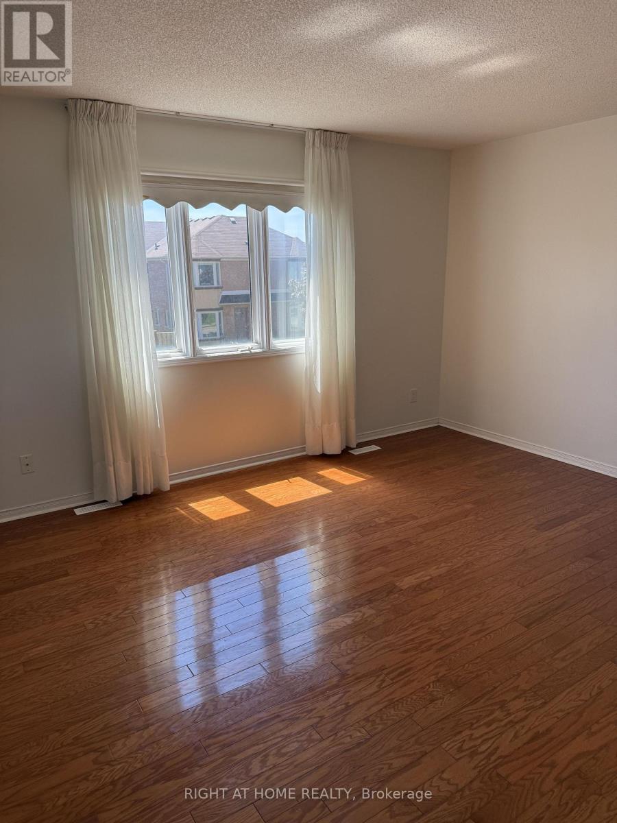 1566 Arcadia Square, Pickering, Ontario  L1V 6W6 - Photo 20 - E13160196