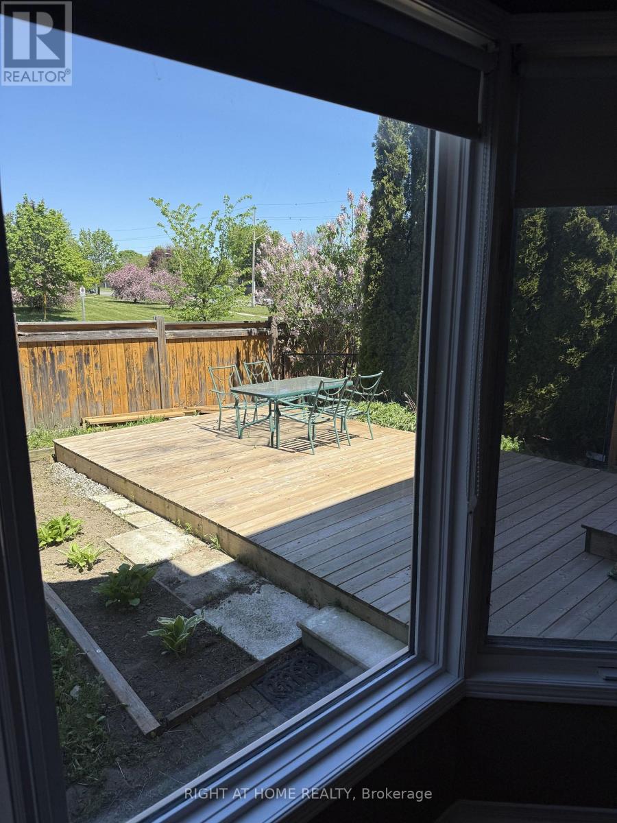 1566 Arcadia Square, Pickering, Ontario  L1V 6W6 - Photo 33 - E13160196