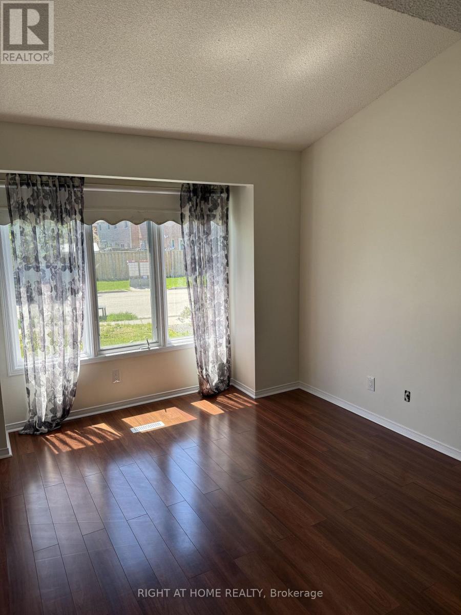1566 Arcadia Square, Pickering, Ontario  L1V 6W6 - Photo 6 - E13160196
