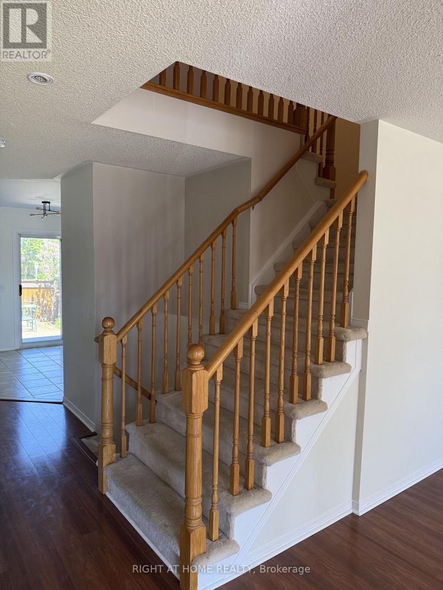 1566 Arcadia Square, Pickering, Ontario  L1V 6W6 - Photo 7 - E13160196
