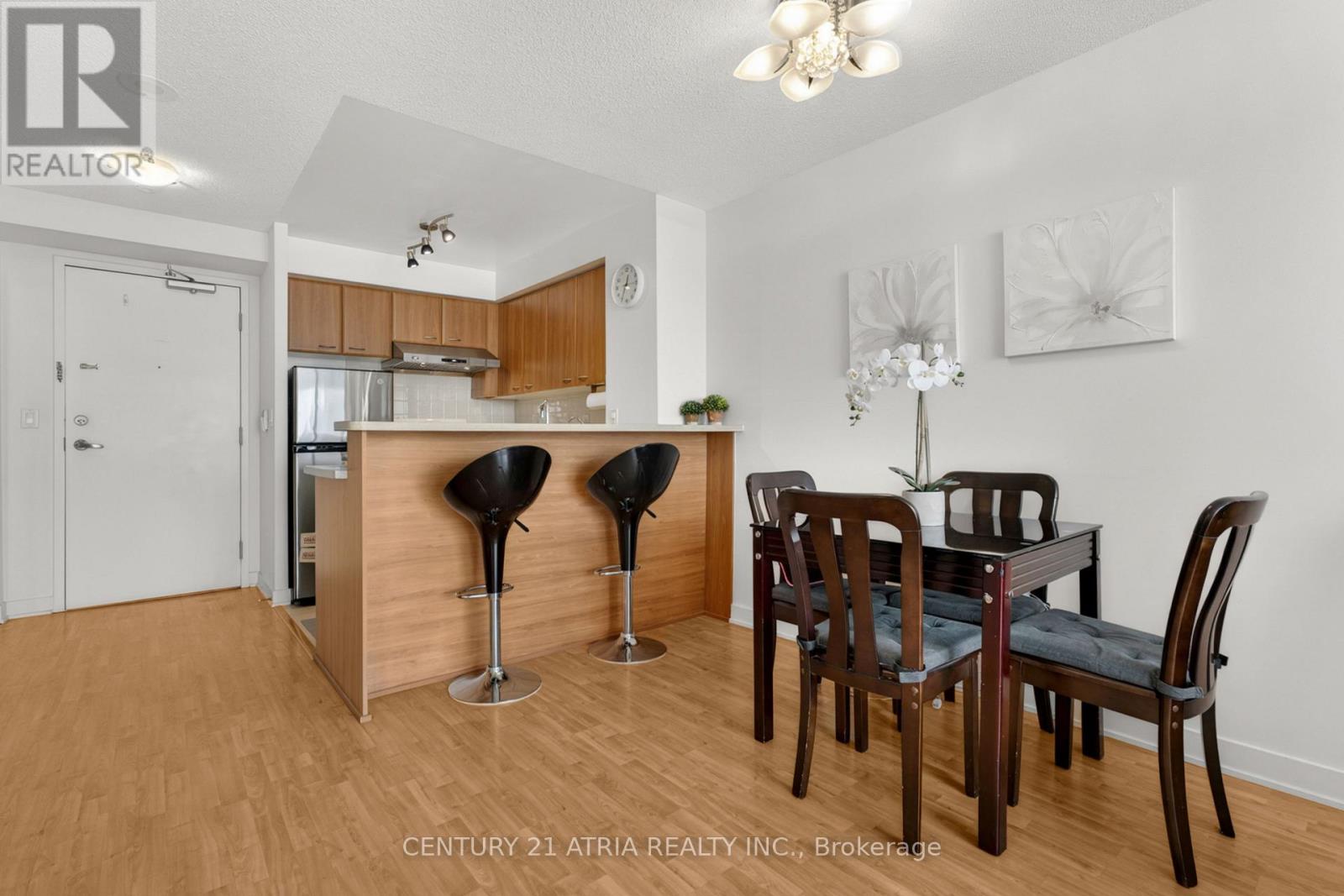 908 - 38 Lee Centre Drive, Toronto, Ontario M1H 3J7 - Photo 2 - E13160200