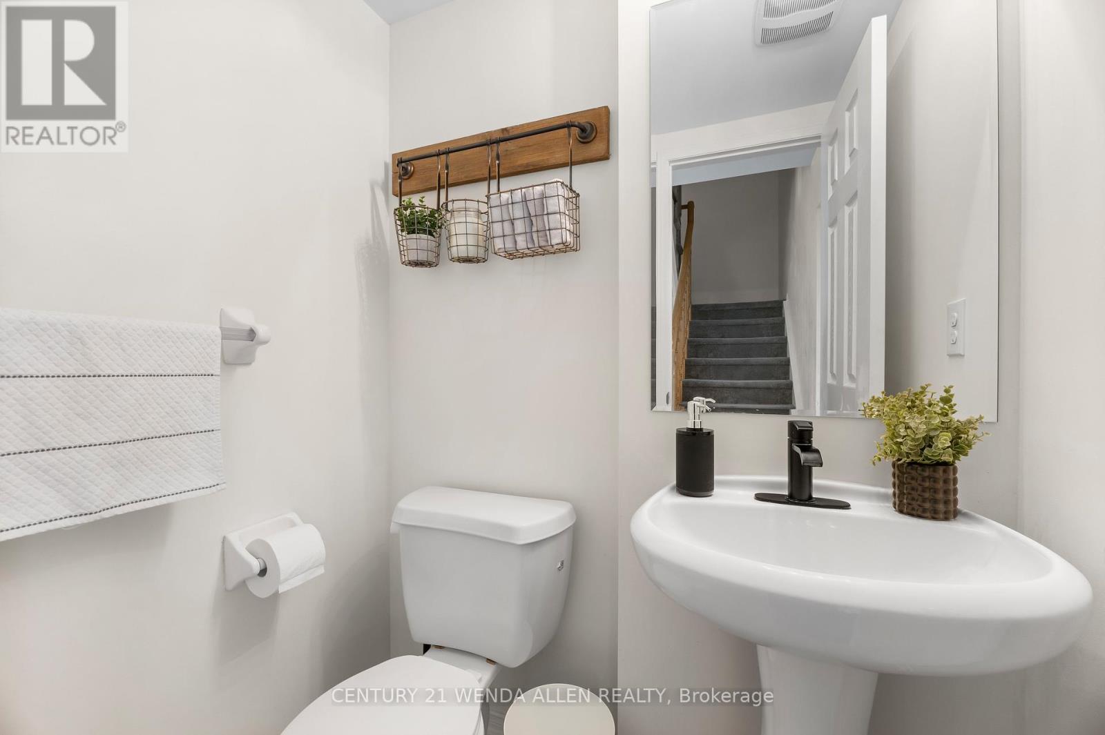 112 Goss Lane, Ajax, Ontario  L1Z 0K9 - Photo 24 - E13160234