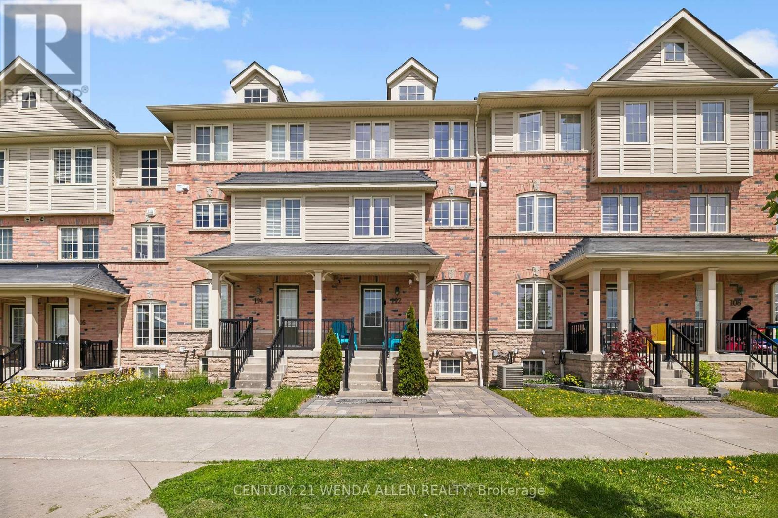 112 Goss Lane, Ajax, Ontario  L1Z 0K9 - Photo 3 - E13160234