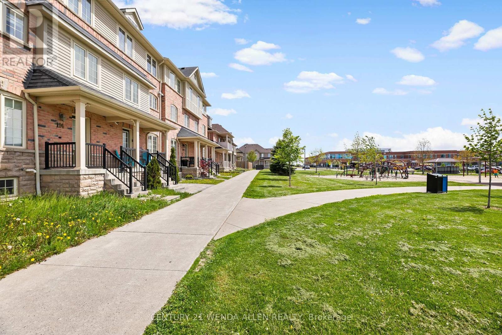 112 Goss Lane, Ajax, Ontario  L1Z 0K9 - Photo 4 - E13160234