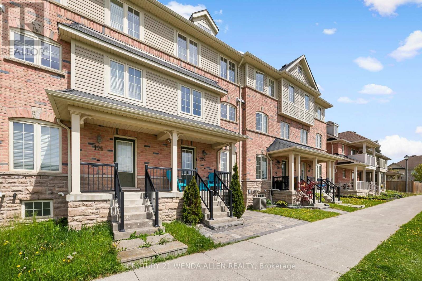 112 Goss Lane, Ajax, Ontario  L1Z 0K9 - Photo 5 - E13160234