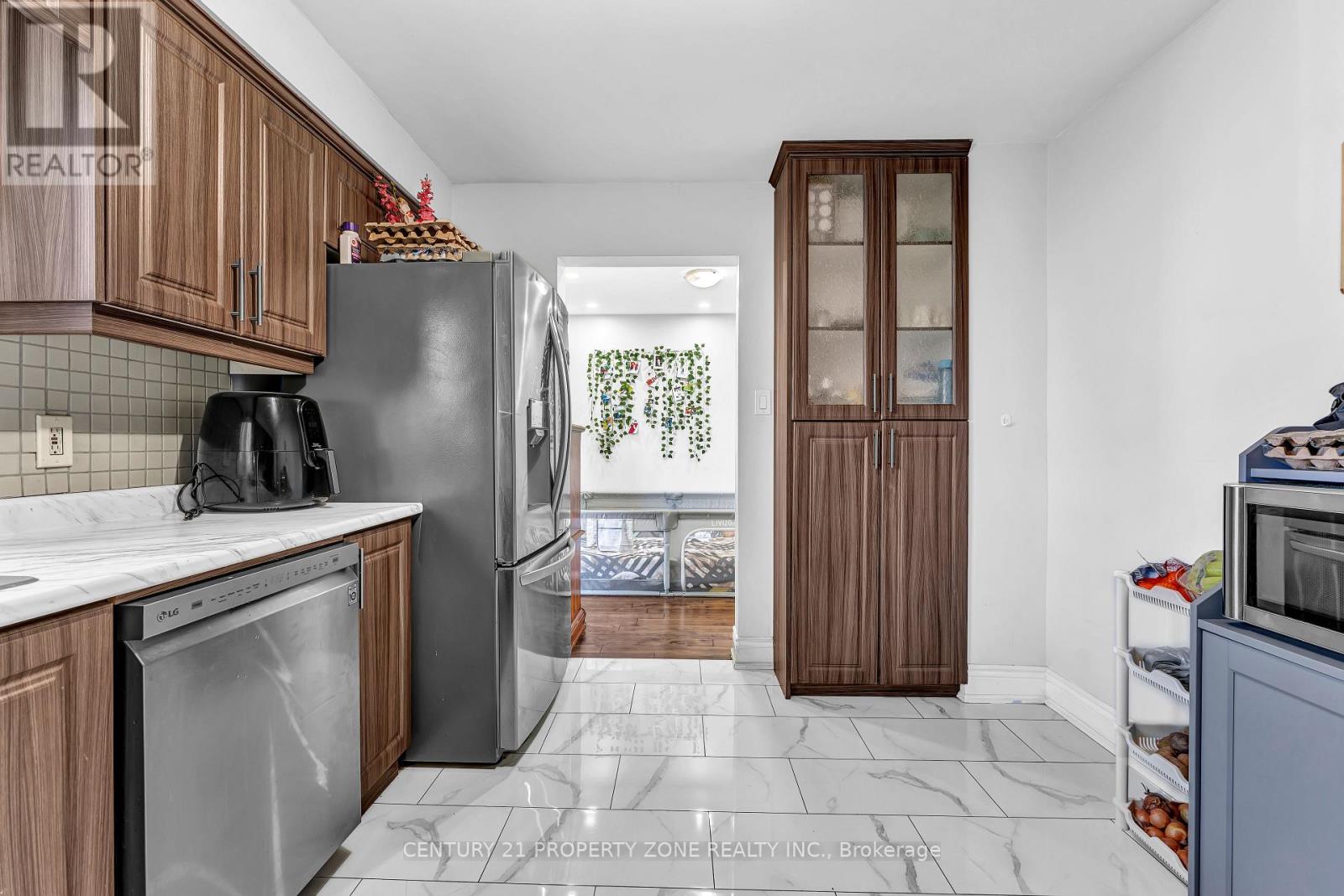 78 Traverston Court, Brampton, Ontario  L6Z 1C9 - Photo 12 - W13122720