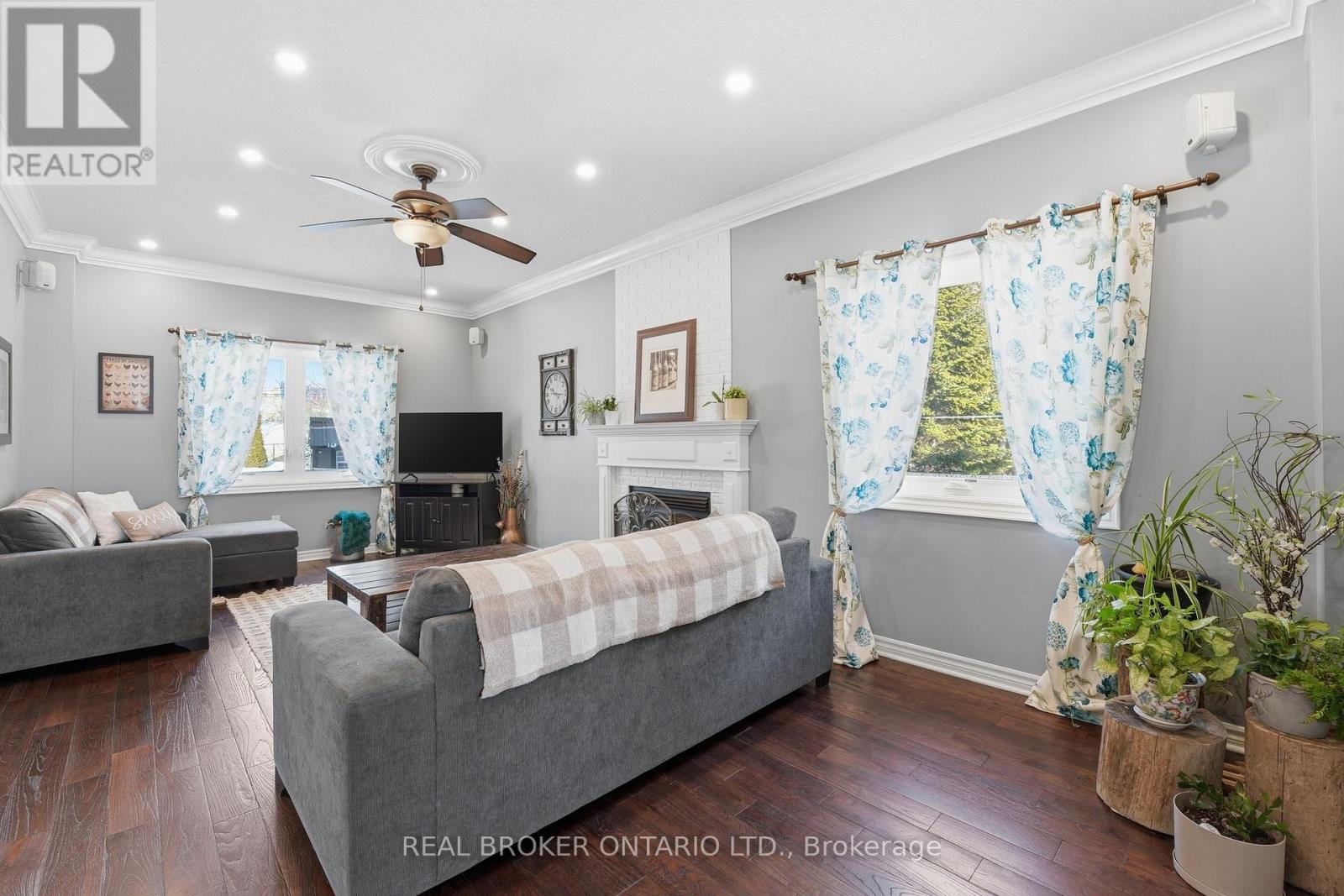 44 Saltzburg Crescent, Georgina, Ontario  L4P 4H3 - Photo 8 - N13142892
