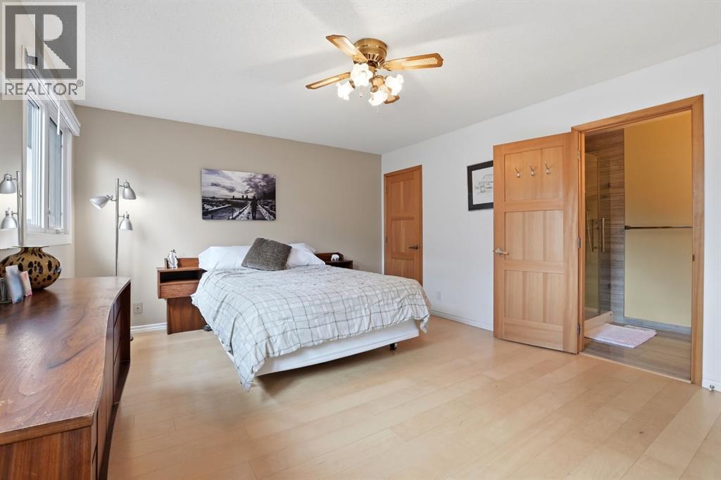 60 Anquetel Close, Red Deer, Alberta  T4R 1G7 - Photo 14 - A2313735