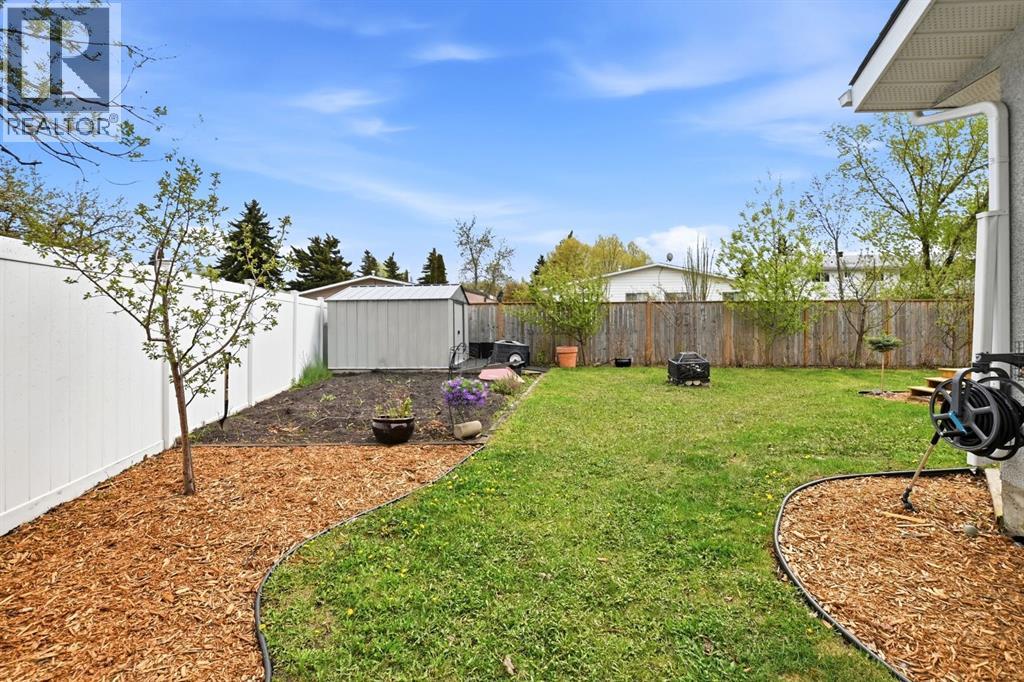 60 Anquetel Close, Red Deer, Alberta  T4R 1G7 - Photo 32 - A2313735