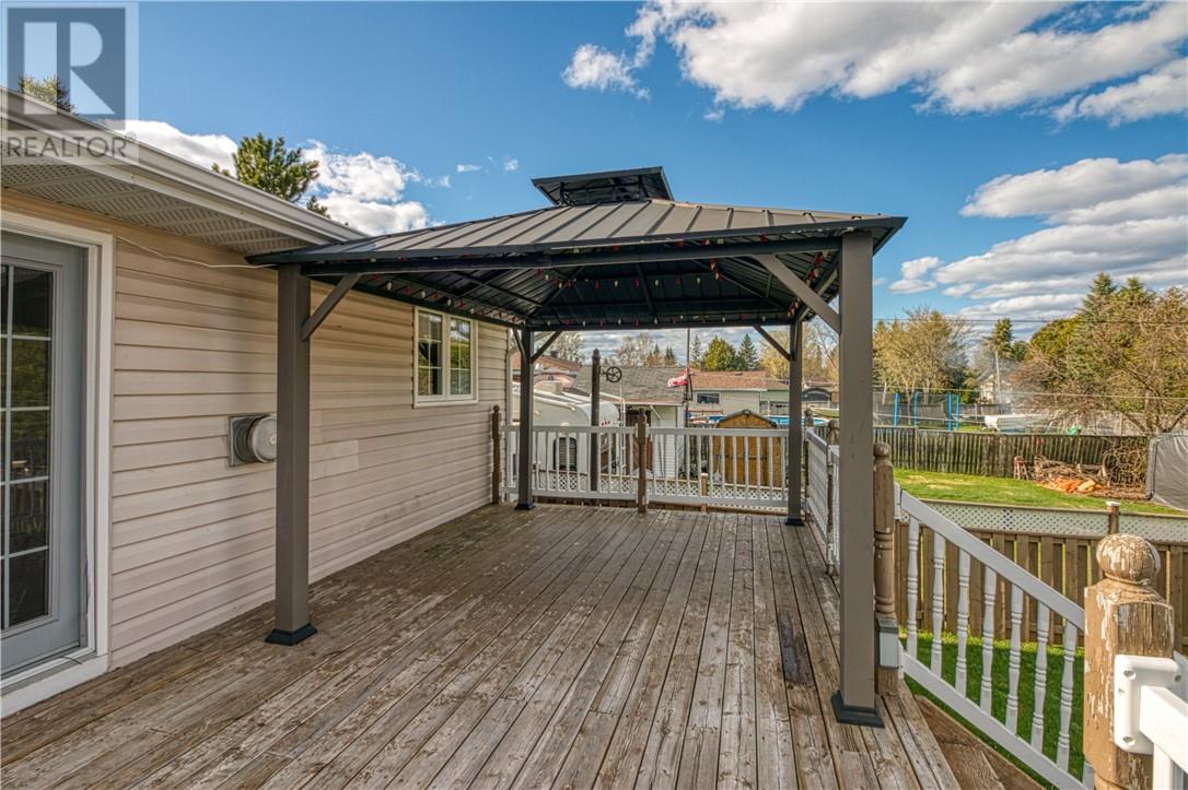 4680 Frontenac Crescent, Val Therese, Ontario  P3P 1S3 - Photo 31 - 2127941