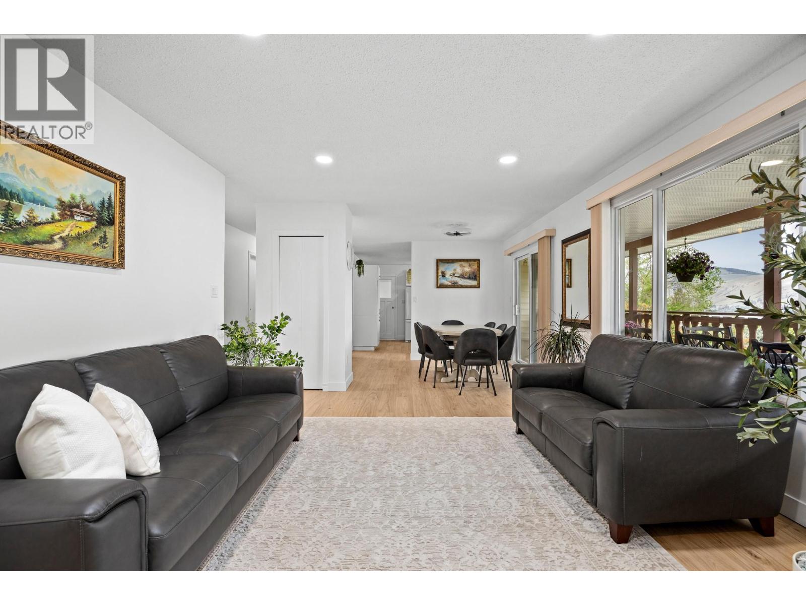 6717 Apollo Road, Vernon, British Columbia  V1H 1J3 - Photo 7 - 10388135