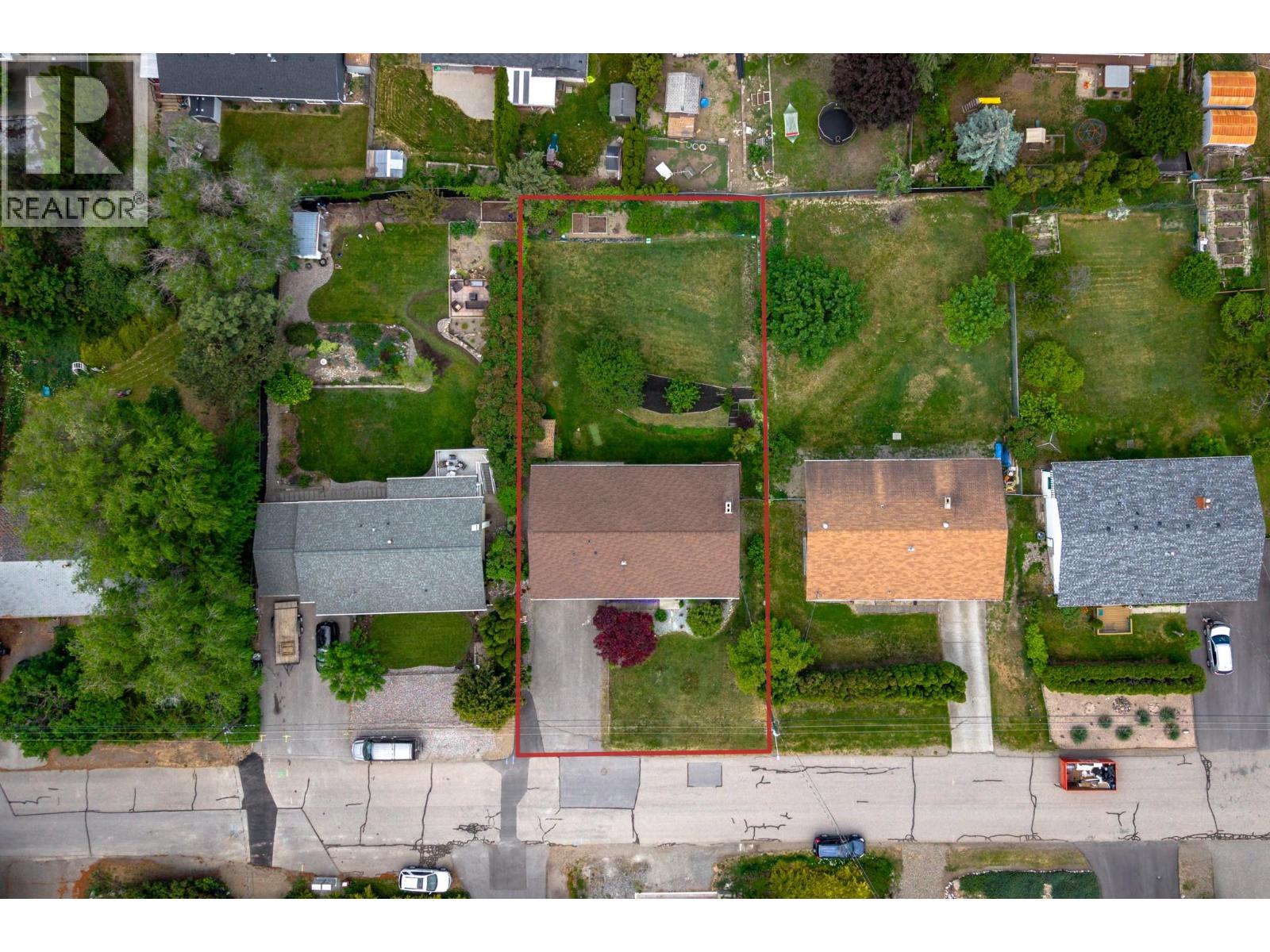6717 Apollo Road, Vernon, British Columbia  V1H 1J3 - Photo 3 - 10388135