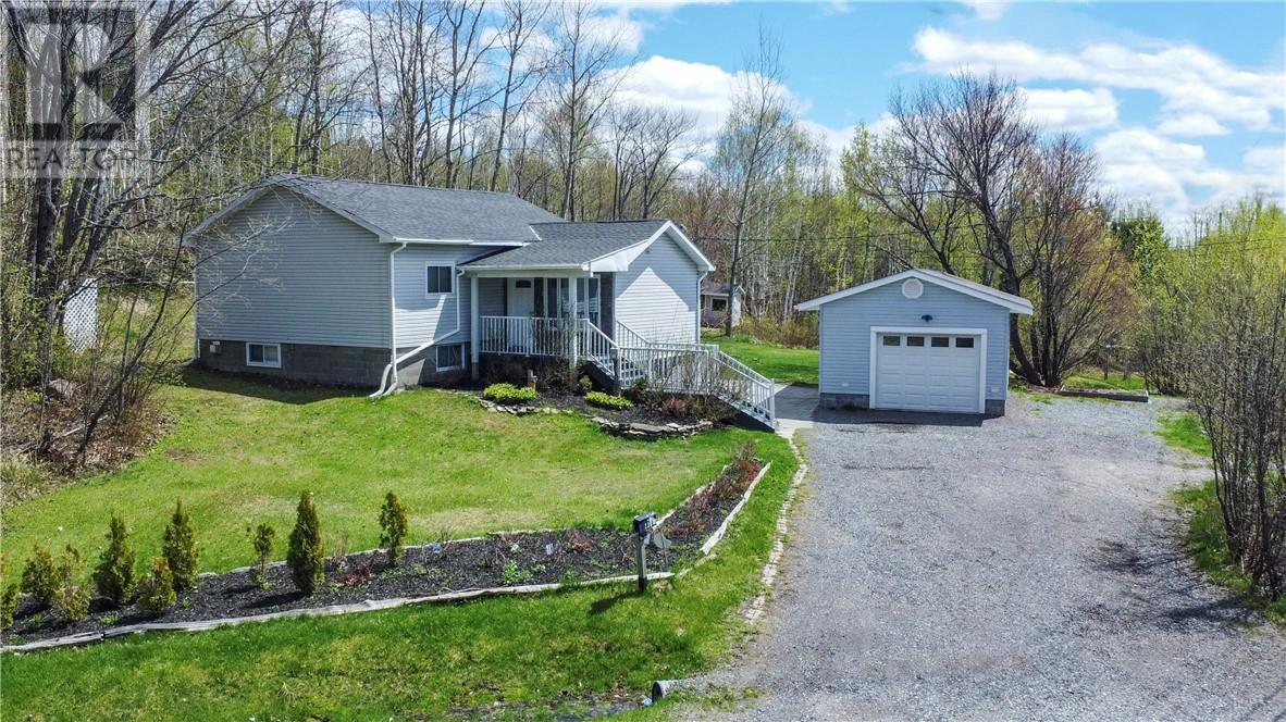 138 Moonlight Beach Road, Greater Sudbury, Ontario  P3B 3V6 - Photo 1 - 2127929