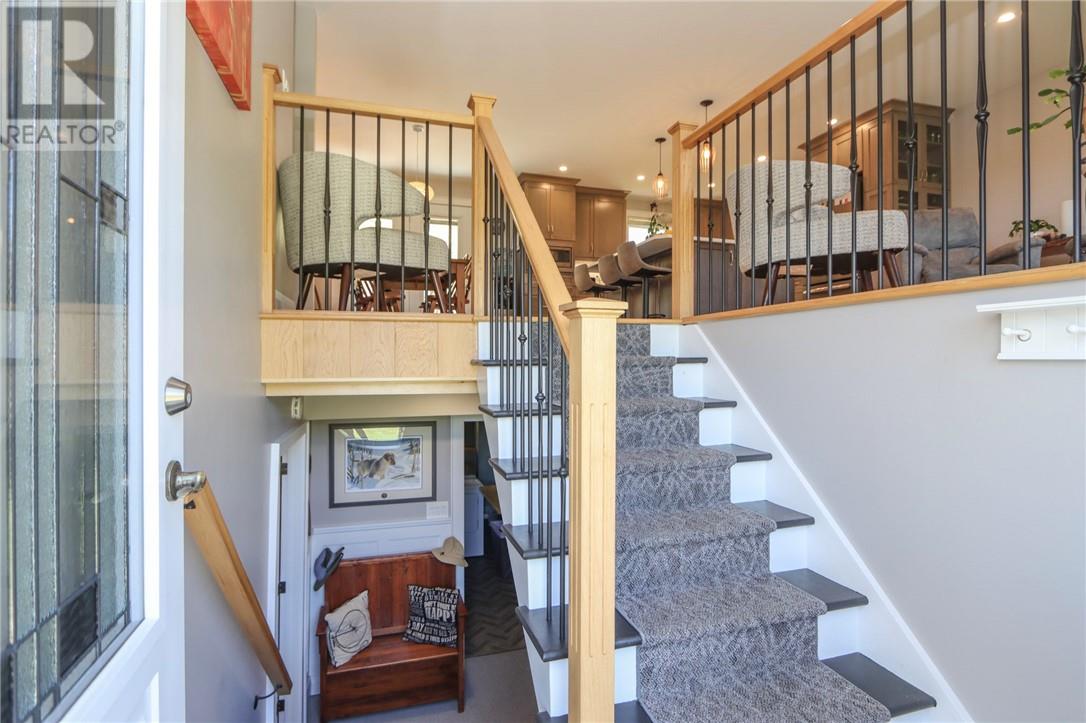 279 Regional Road 10, Whitefish, Ontario  P0M 3E0 - Photo 2 - 2127865