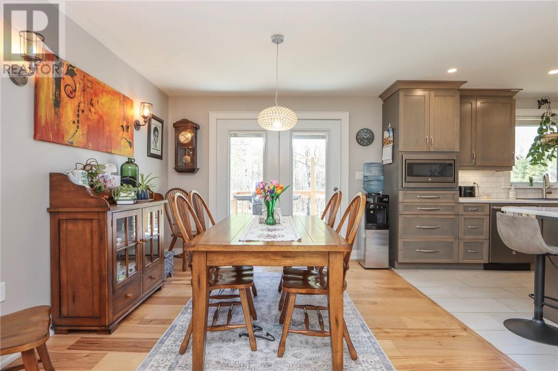 279 Regional Road 10, Whitefish, Ontario  P0M 3E0 - Photo 4 - 2127865