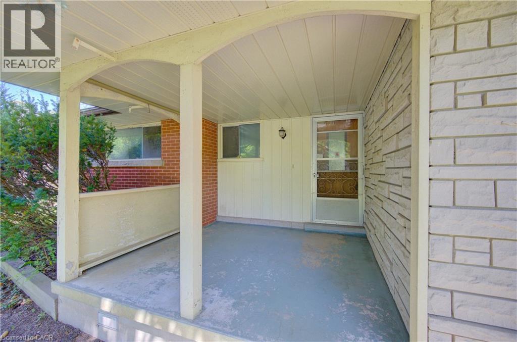 162 Warren Road, Kitchener, Ontario  N2M 4T7 - Photo 3 - 40832154