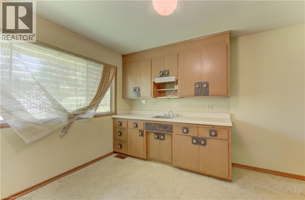 162 Warren Road, Kitchener, Ontario  N2M 4T7 - Photo 6 - 40832154