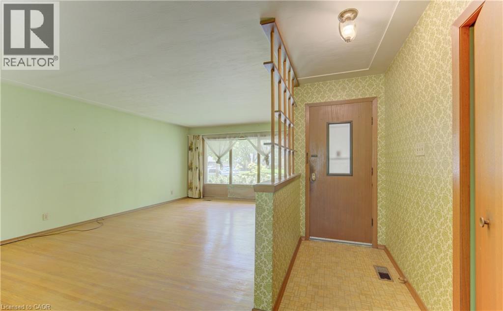 162 Warren Road, Kitchener, Ontario  N2M 4T7 - Photo 5 - 40832154