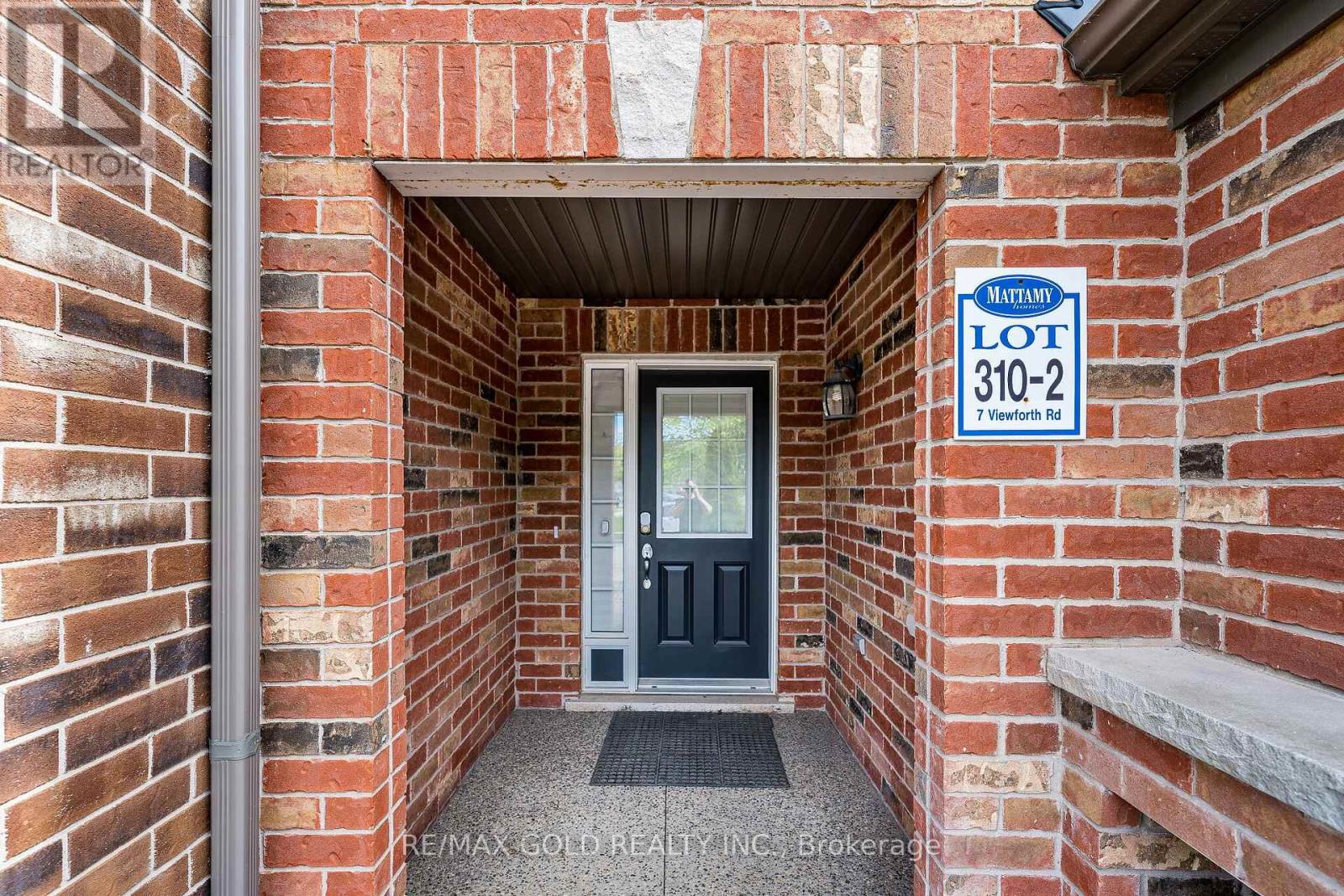7 Viewforth Road, Brampton, Ontario  L7A 0R2 - Photo 3 - W13160130