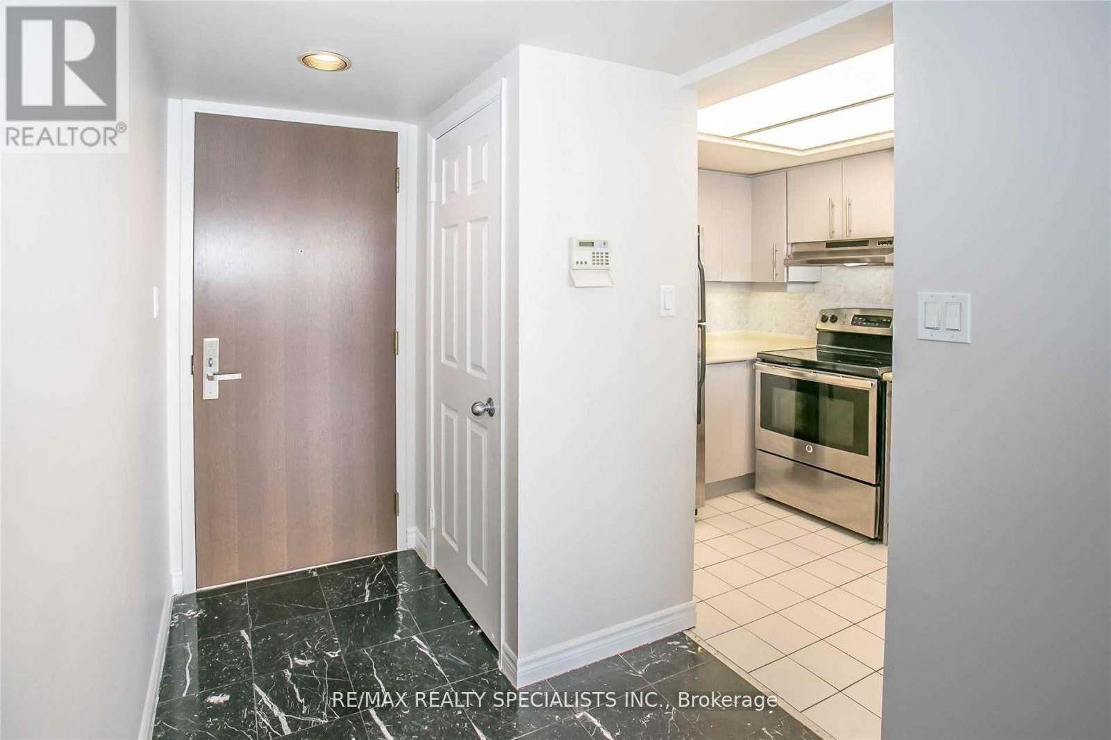 601 - 45 Kingsbridge Garden Circle, Mississauga, Ontario  L5R 3K4 - Photo 9 - W13160180