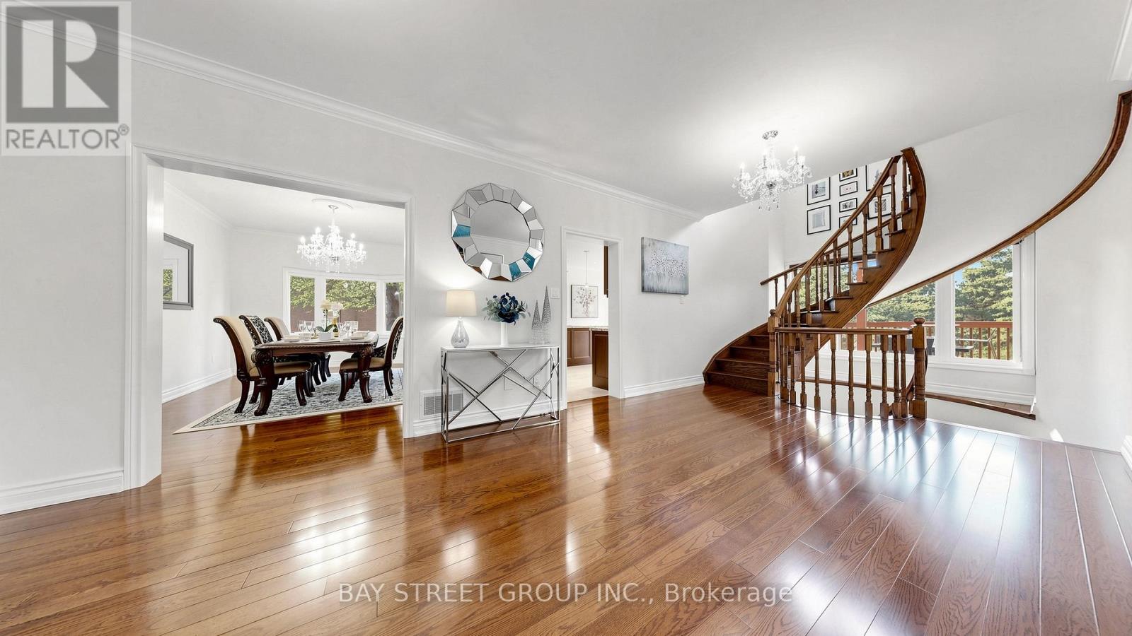 1742 Sir Monty's Drive, Mississauga, Ontario  L5N 4R6 - Photo 16 - W13160198