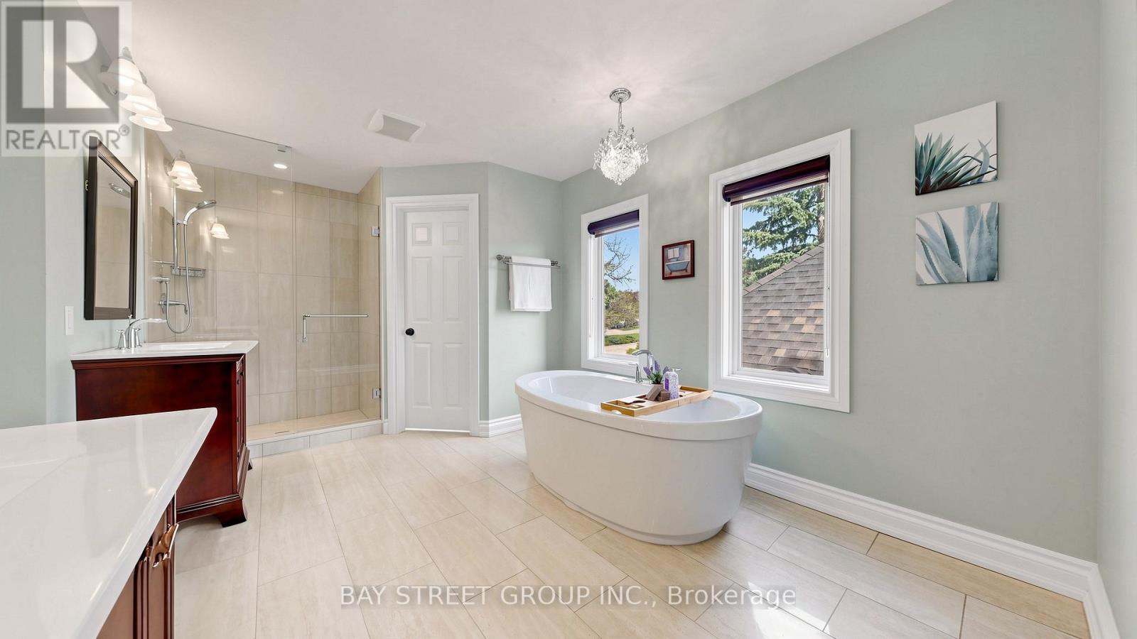 1742 Sir Monty's Drive, Mississauga, Ontario  L5N 4R6 - Photo 23 - W13160198