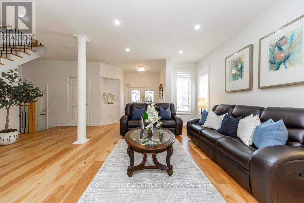 3773 Quiet Creek Drive, Mississauga, Ontario  L5M 8A9 - Photo 3 - W13160202