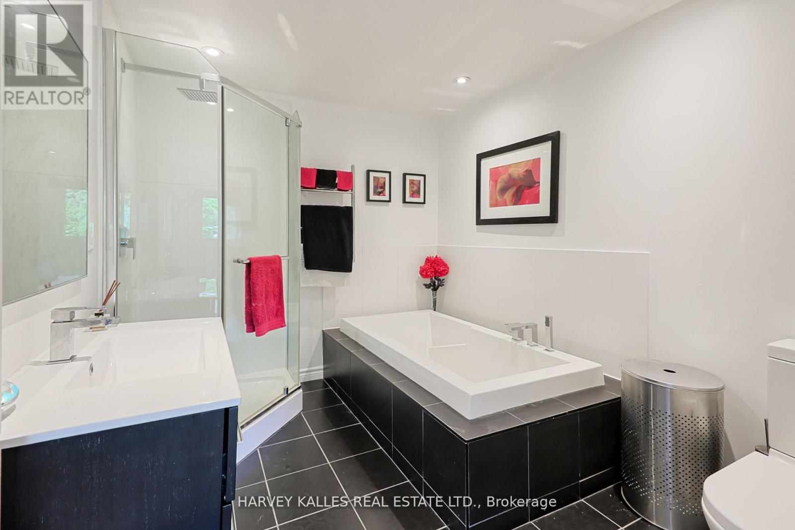 1050 Lindsay Drive, Oakville, Ontario  L6M 3B5 - Photo 23 - W13160210