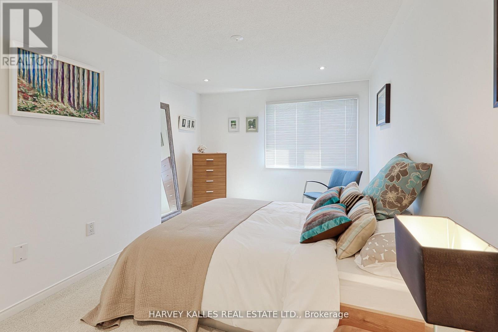 1050 Lindsay Drive, Oakville, Ontario  L6M 3B5 - Photo 26 - W13160210