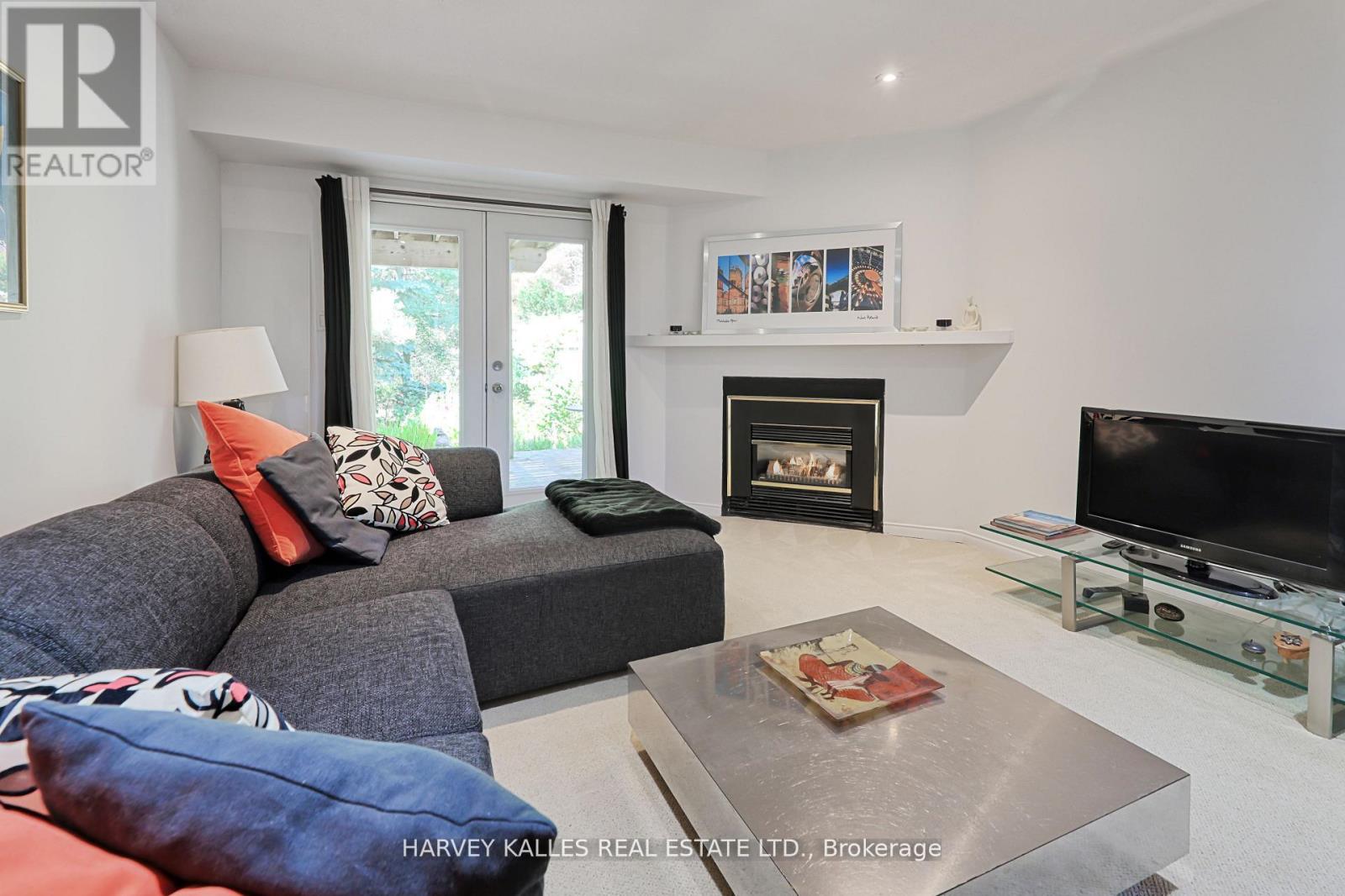 1050 Lindsay Drive, Oakville, Ontario  L6M 3B5 - Photo 31 - W13160210