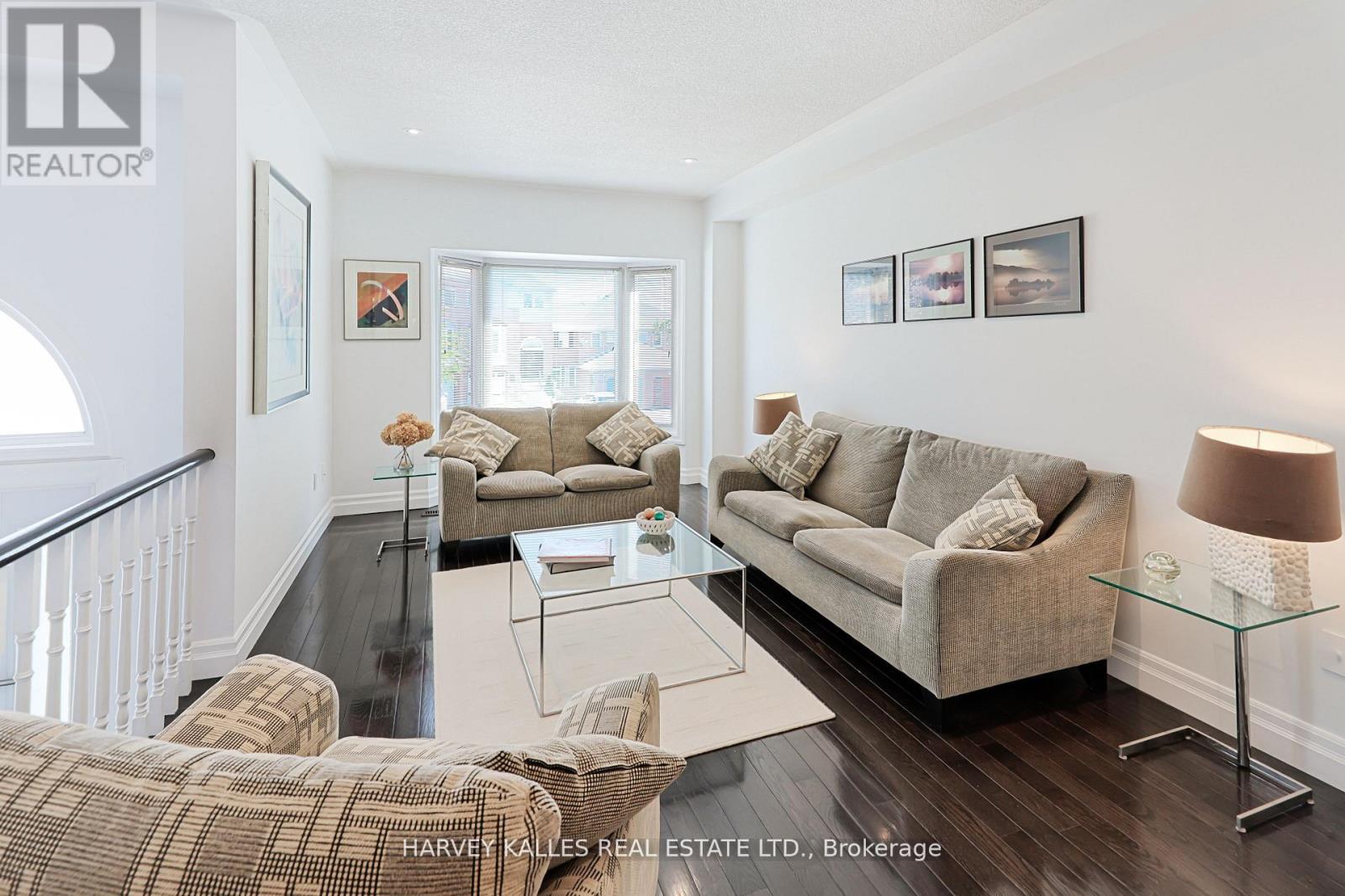 1050 Lindsay Drive, Oakville, Ontario  L6M 3B5 - Photo 8 - W13160210