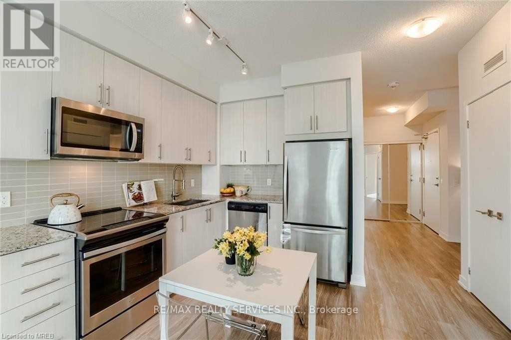 1005 - 4085 Parkside Village Drive, Mississauga, Ontario  L5B 0K9 - Photo 8 - W13160272
