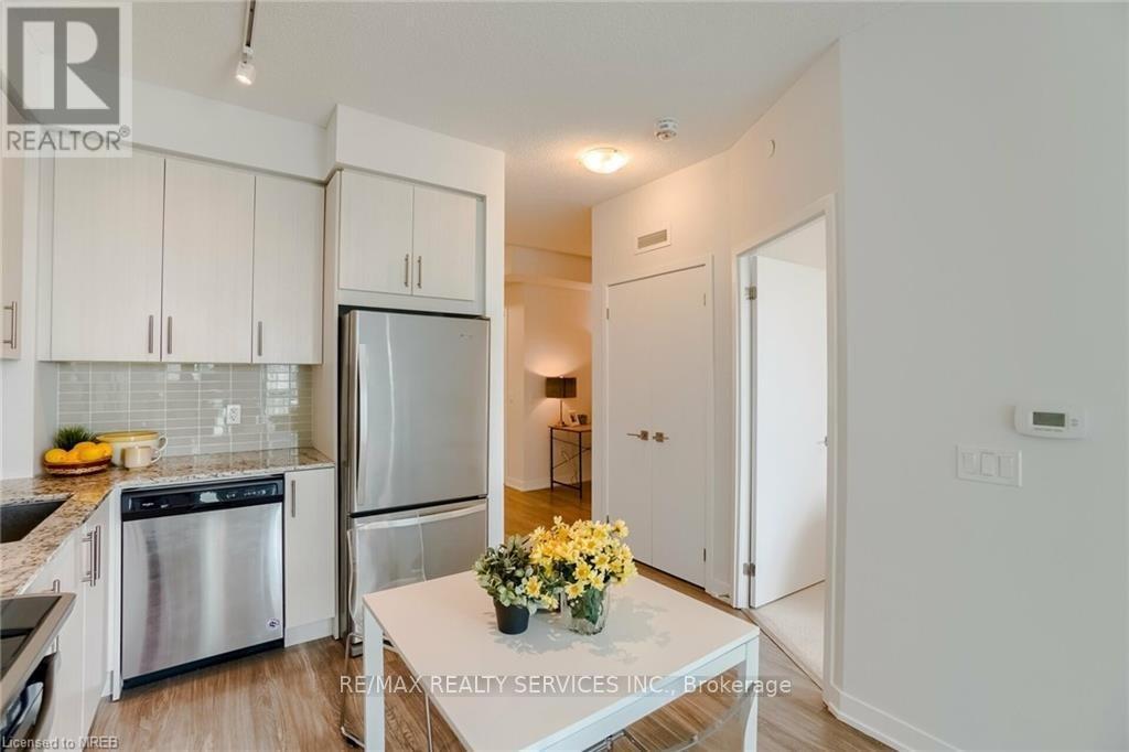 1005 - 4085 Parkside Village Drive, Mississauga, Ontario  L5B 0K9 - Photo 9 - W13160272