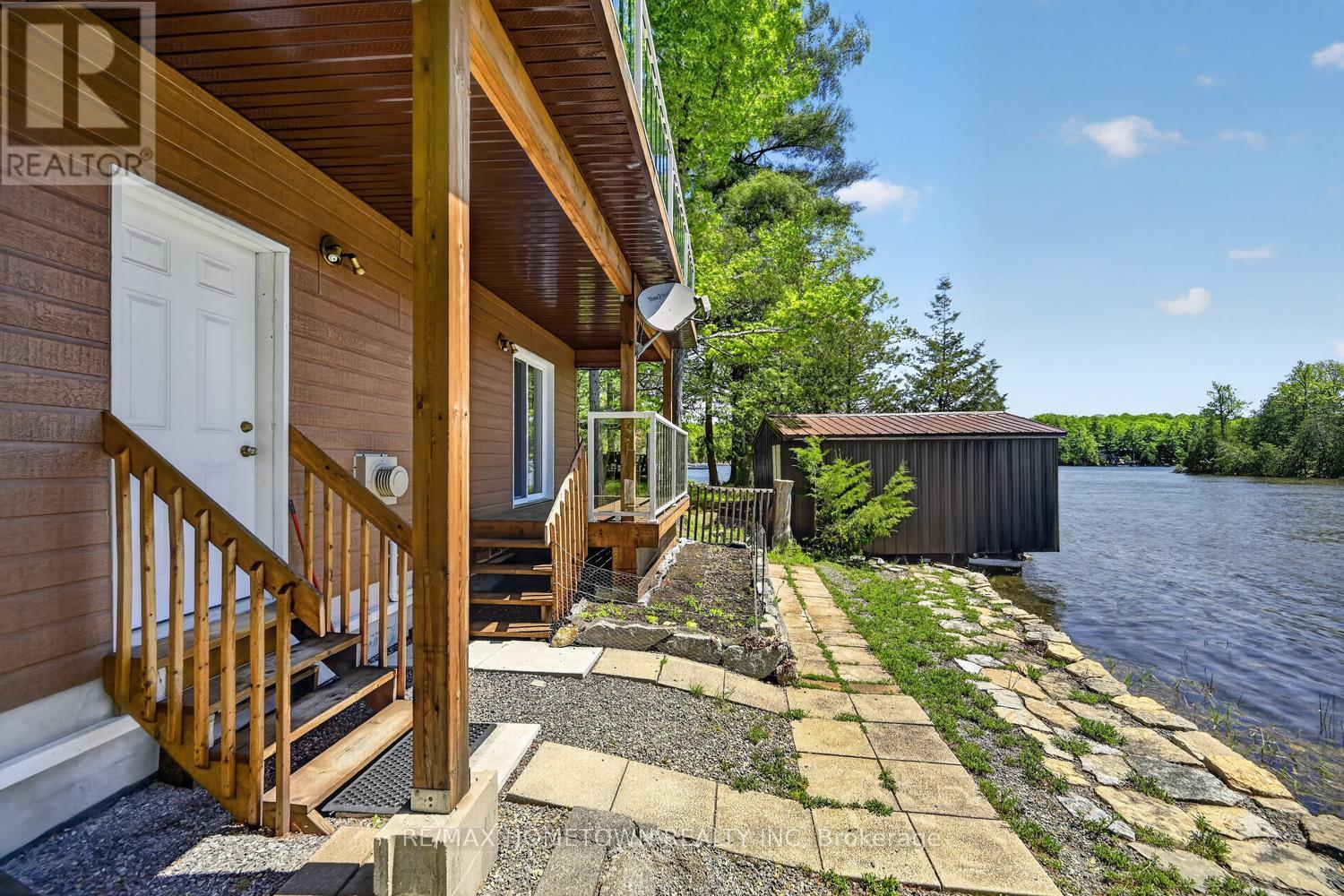 304 Hay Bay Lane, Leeds And The Thousand Islands, Ontario  K0E 1L0 - Photo 40 - X12935360
