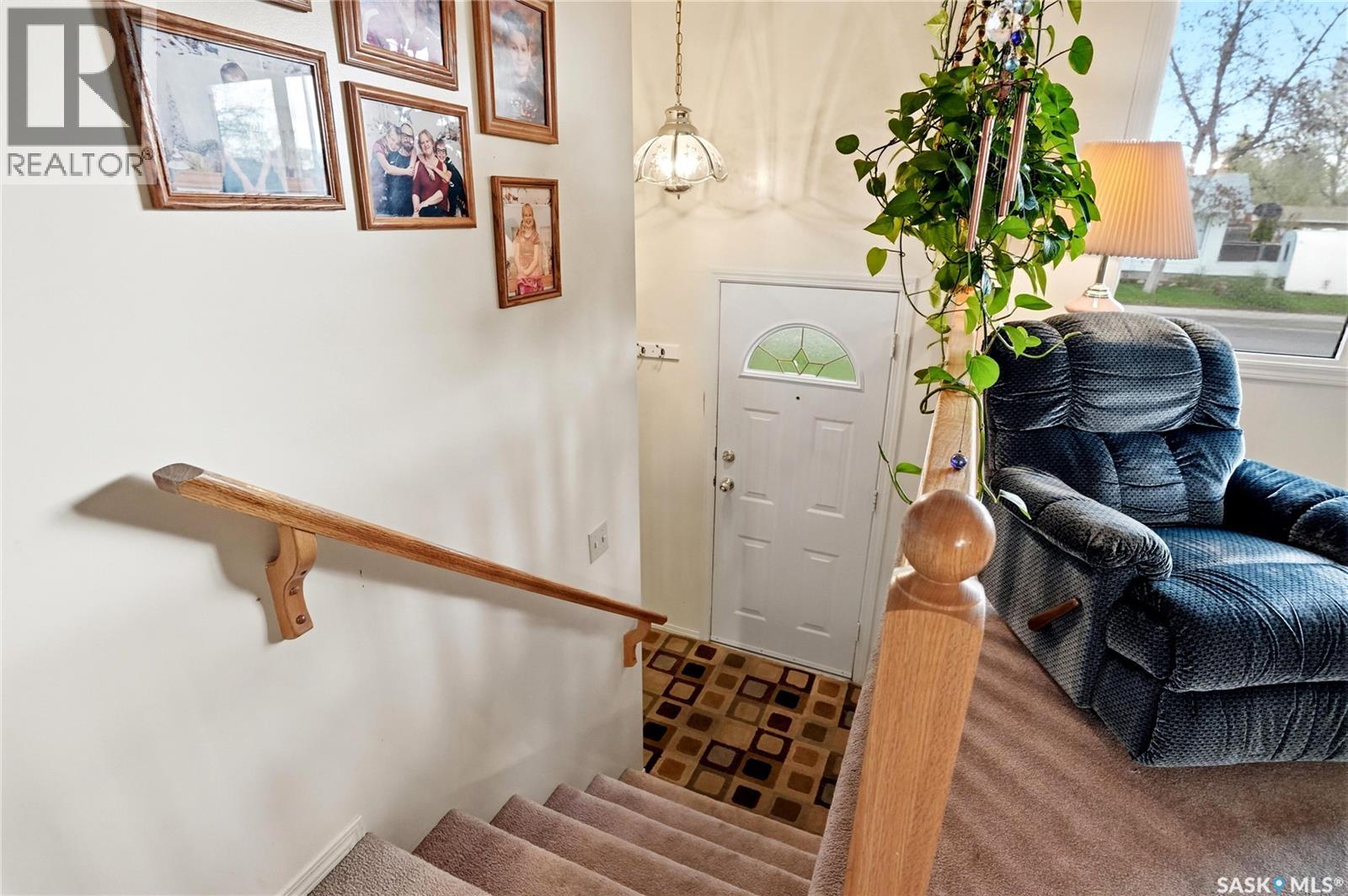 151 Markwell Drive, Regina, Saskatchewan  S4X 1K2 - Photo 3 - SK036777