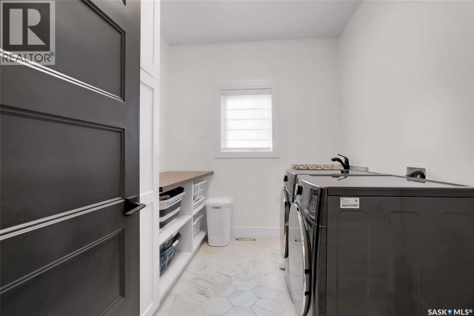 862 Bentley Manor, Saskatoon, Saskatchewan  S7L 6P4 - Photo 24 - SK036768