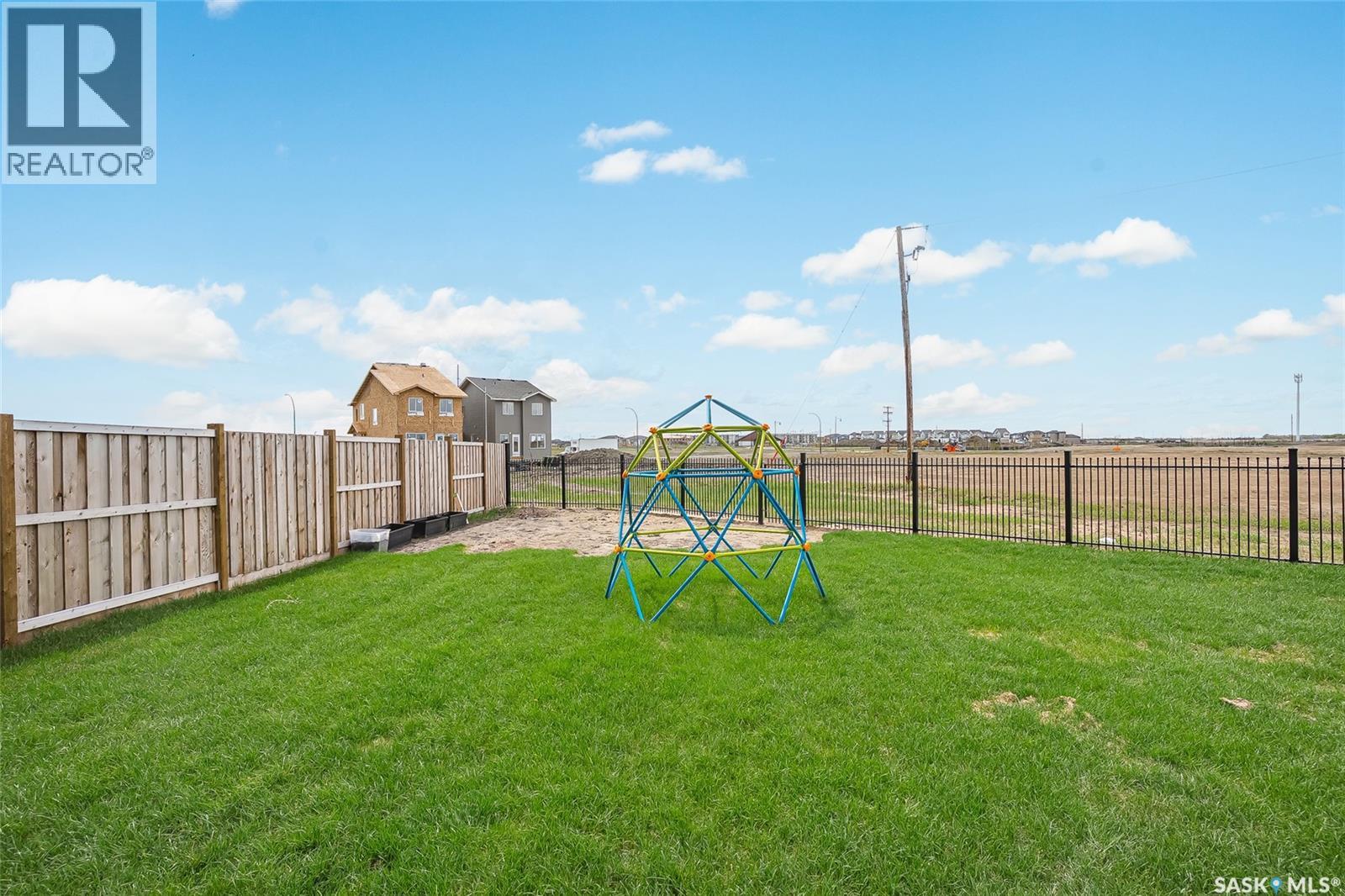 862 Bentley Manor, Saskatoon, Saskatchewan  S7L 6P4 - Photo 56 - SK036768