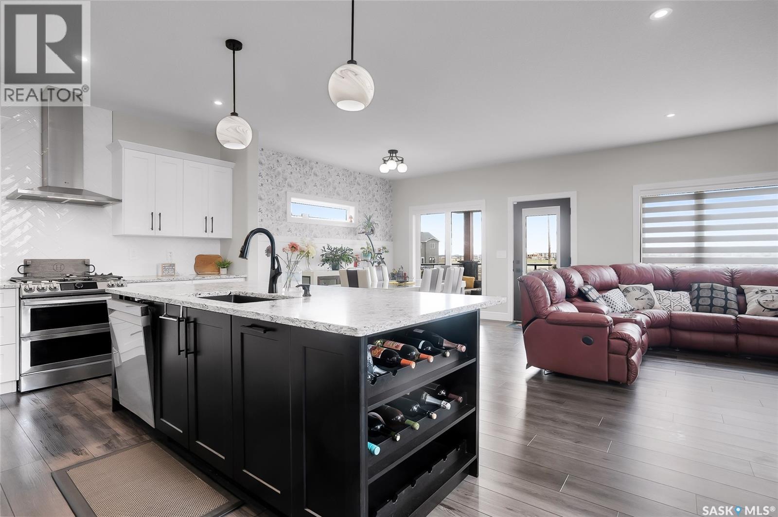 862 Bentley Manor, Saskatoon, Saskatchewan  S7L 6P4 - Photo 6 - SK036768