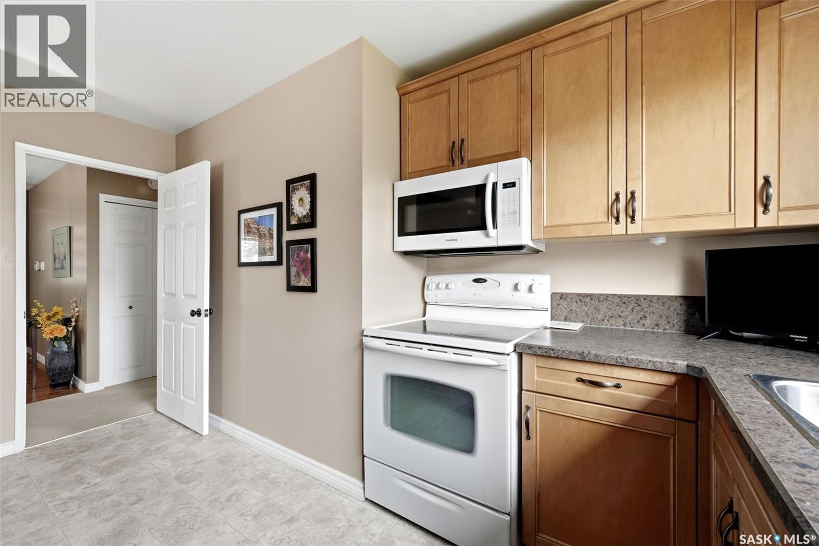 15 Hudson Drive, Regina, Saskatchewan  S4S 2W1 - Photo 9 - SK036710