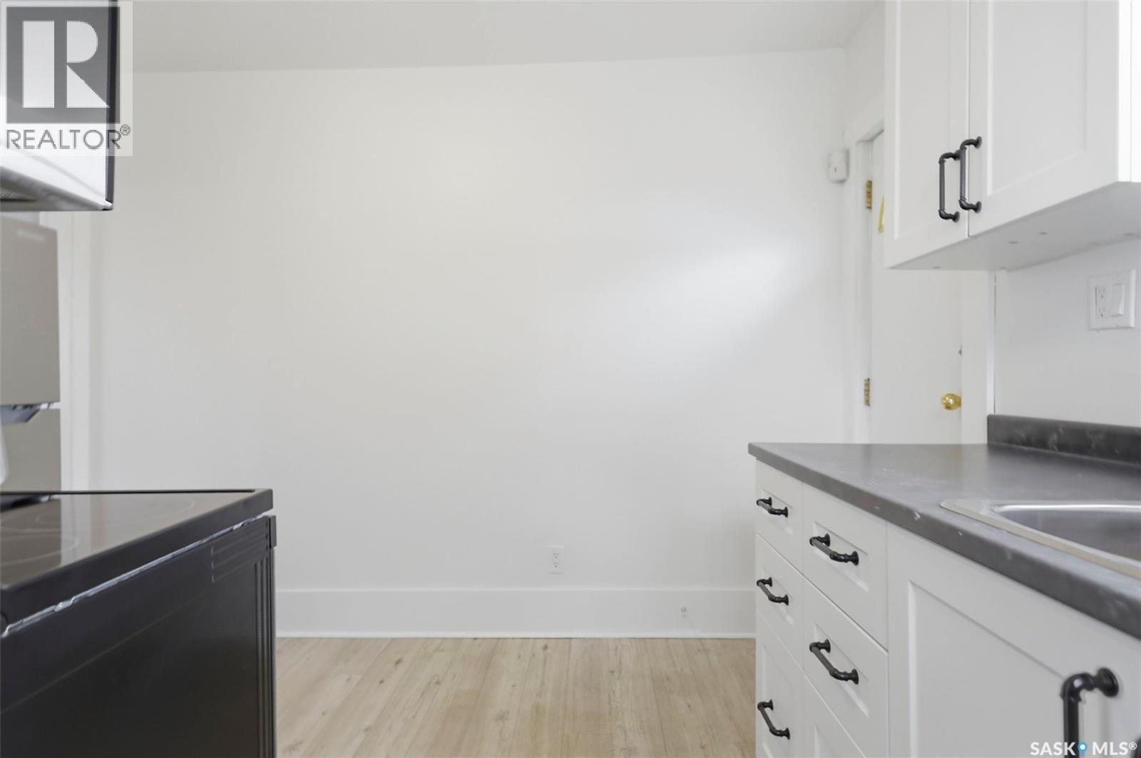 825 L Avenue S, Saskatoon, Saskatchewan  S7M 2H9 - Photo 16 - SK036615