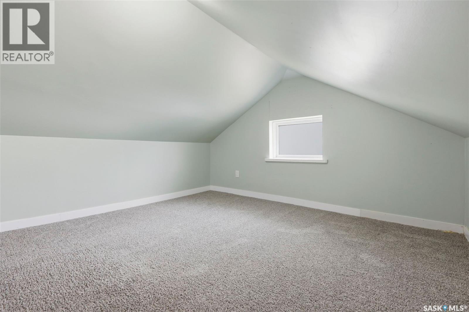 825 L Avenue S, Saskatoon, Saskatchewan  S7M 2H9 - Photo 23 - SK036615