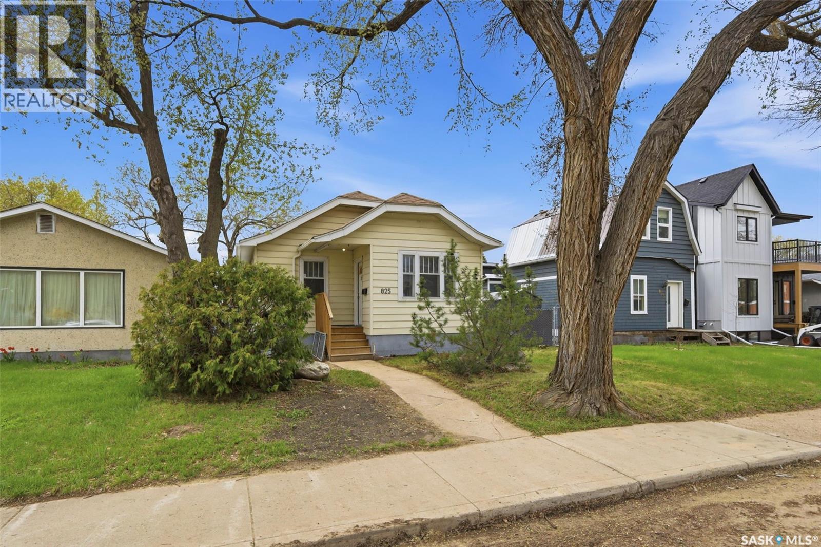 825 L Avenue S, Saskatoon, Saskatchewan  S7M 2H9 - Photo 3 - SK036615