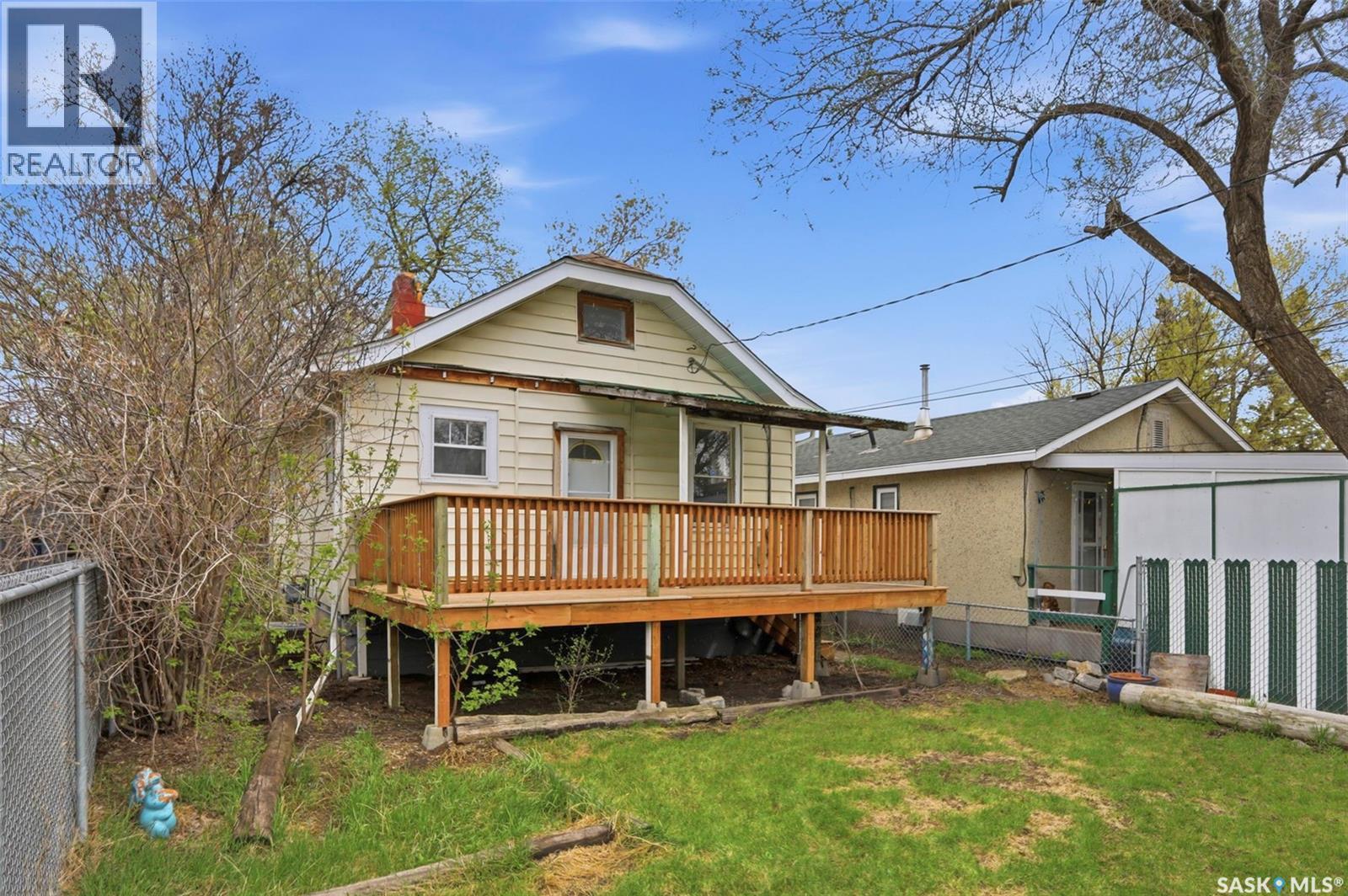 825 L Avenue S, Saskatoon, Saskatchewan  S7M 2H9 - Photo 37 - SK036615