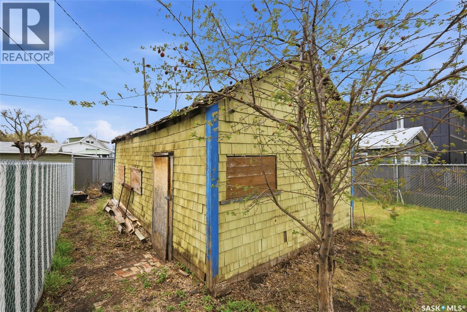 825 L Avenue S, Saskatoon, Saskatchewan  S7M 2H9 - Photo 42 - SK036615