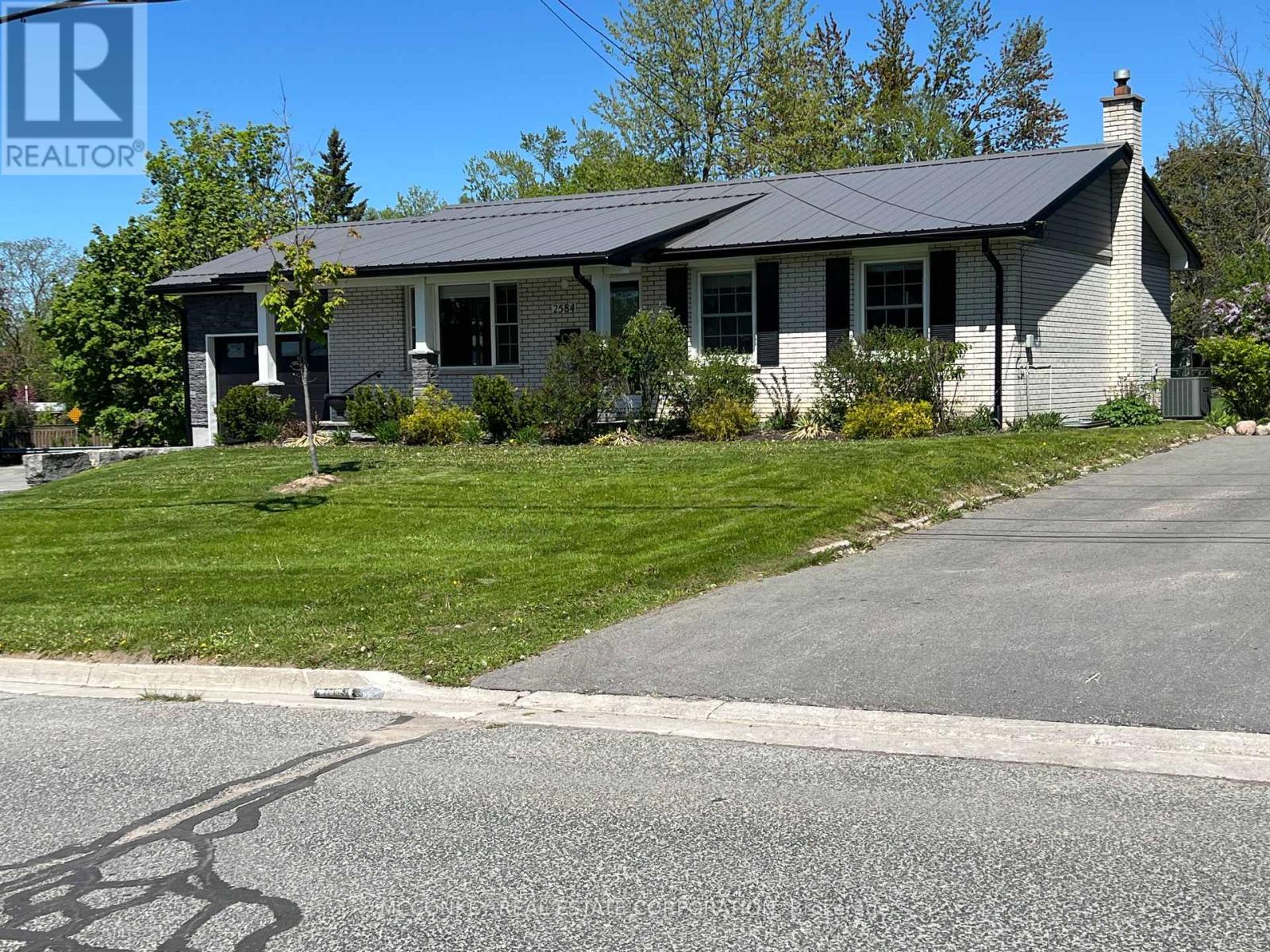 2584 Bensfort Road, Peterborough, Ontario  K9J 1C9 - Photo 3 - X12819476