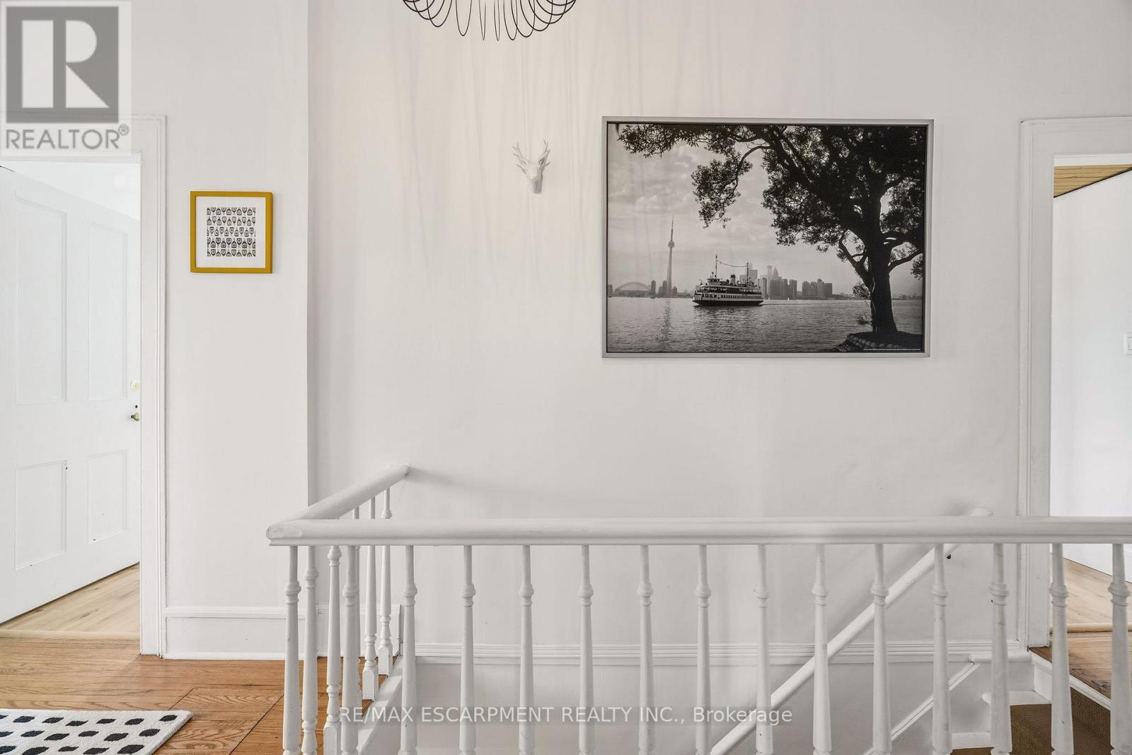 16 Hatt Street, Hamilton, Ontario  L9H 2E8 - Photo 31 - X13160170